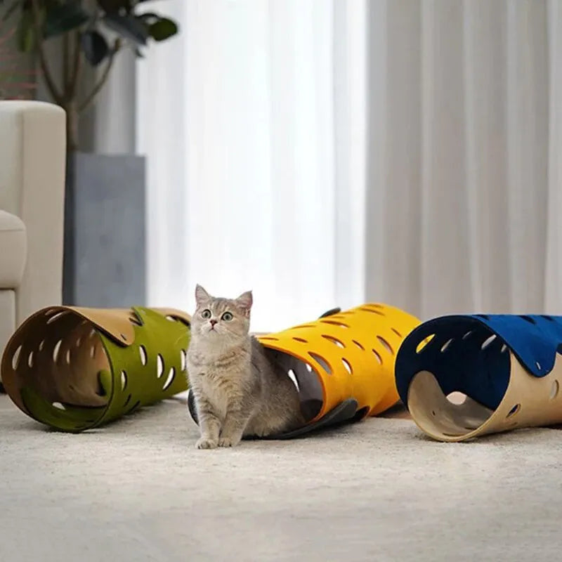Kattunnel med vågform, runda öppningar och filtstruktur